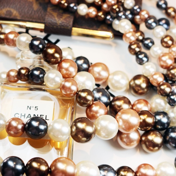 NEW! KENNETH JAY LANE 5-Strand Pearl Necklace - Picture 8 of 16